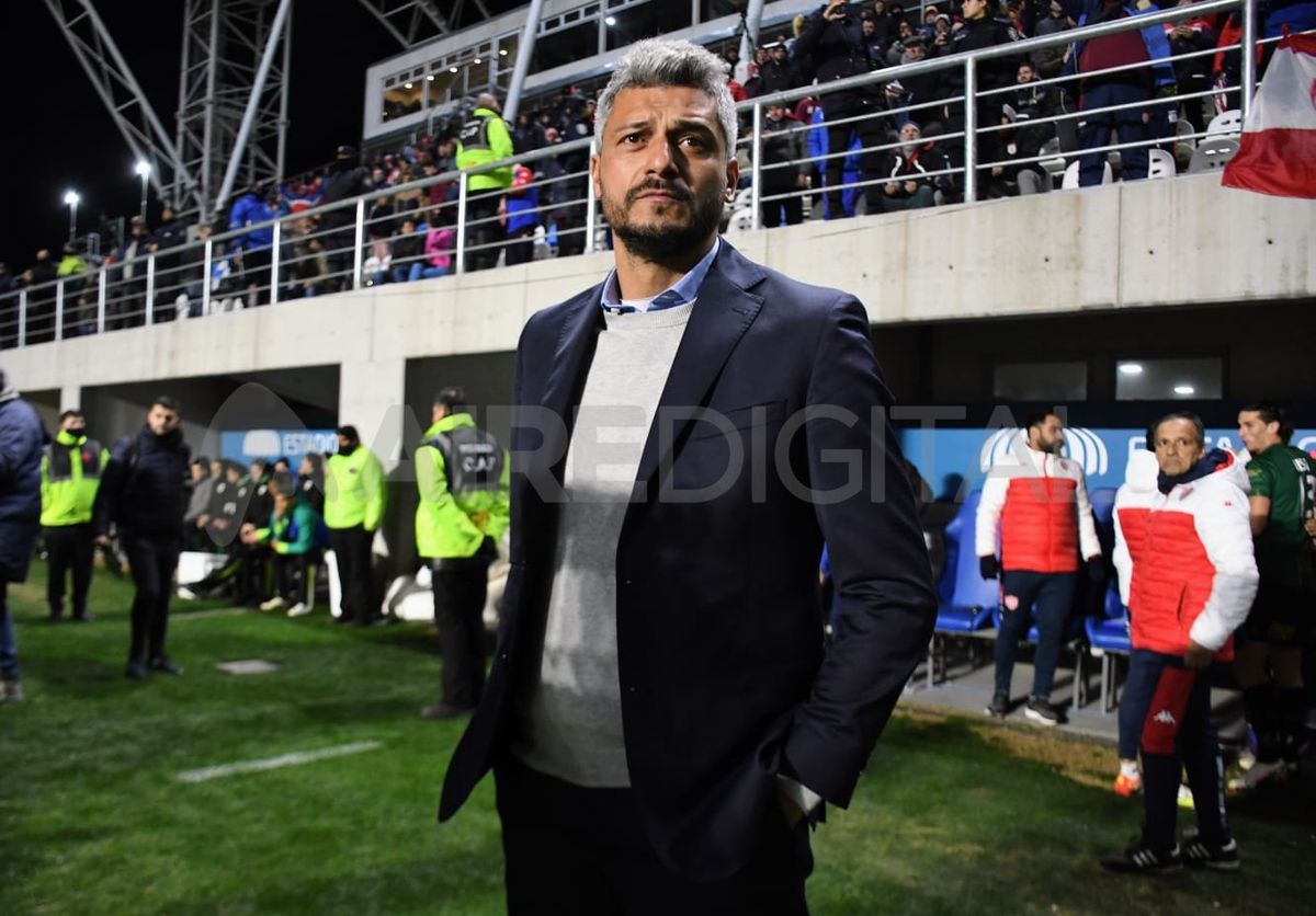 Gustavo Munúa analizó la eliminación del Club Atlético Unión de la Copa Argentina a manos de Banfield.