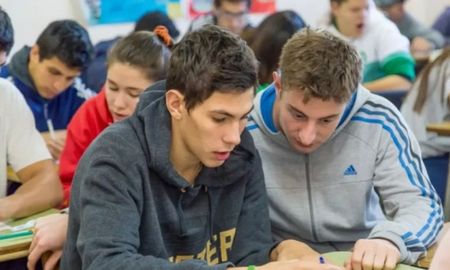Beneficiarios de la Ayuda Escolar Anual 2025 pueden consultar el calendario de pagos en la web oficial de ANSES. Beneficiarios de la Ayuda Escolar Anual 2025 pueden consultar el calendario de pagos en la web oficial de ANSES.