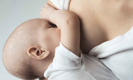 Dos estudios en España afirman que la leche materna de mujeres infectadas con covid o vacunadas transmite anticuerpos. Dos estudios en España afirman que la leche materna de mujeres infectadas con covid o vacunadas transmite anticuerpos.