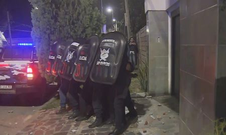 Se produjeron serios incidentes mientras se intentaba trasladar a Laudelina. Se produjeron serios incidentes mientras se intentaba trasladar a Laudelina.