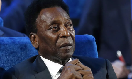 pele fue internado para continuar el tratamiento contra el cancer que lo afecta pele fue internado para continuar el tratamiento contra el cancer que lo afecta