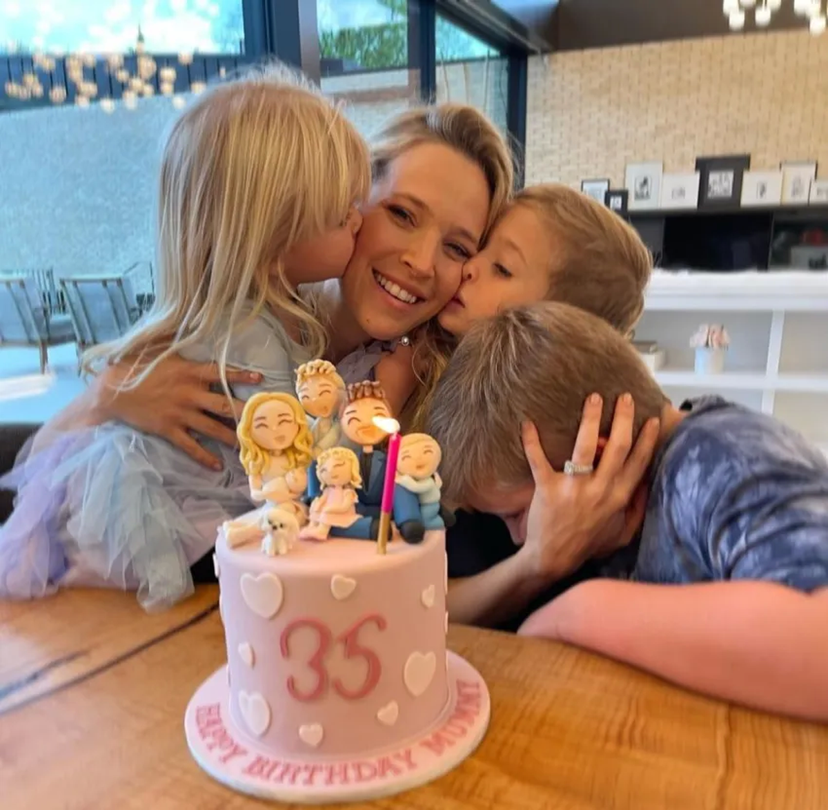 Luisana Lopilato y Michael Bublé viven en Canadá junto a su familia y se turnan para trabajar.