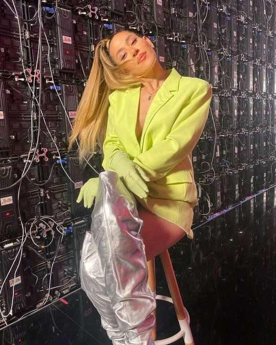 De Jimena Barón a Chiara Ferragni, los colores neón arrasan