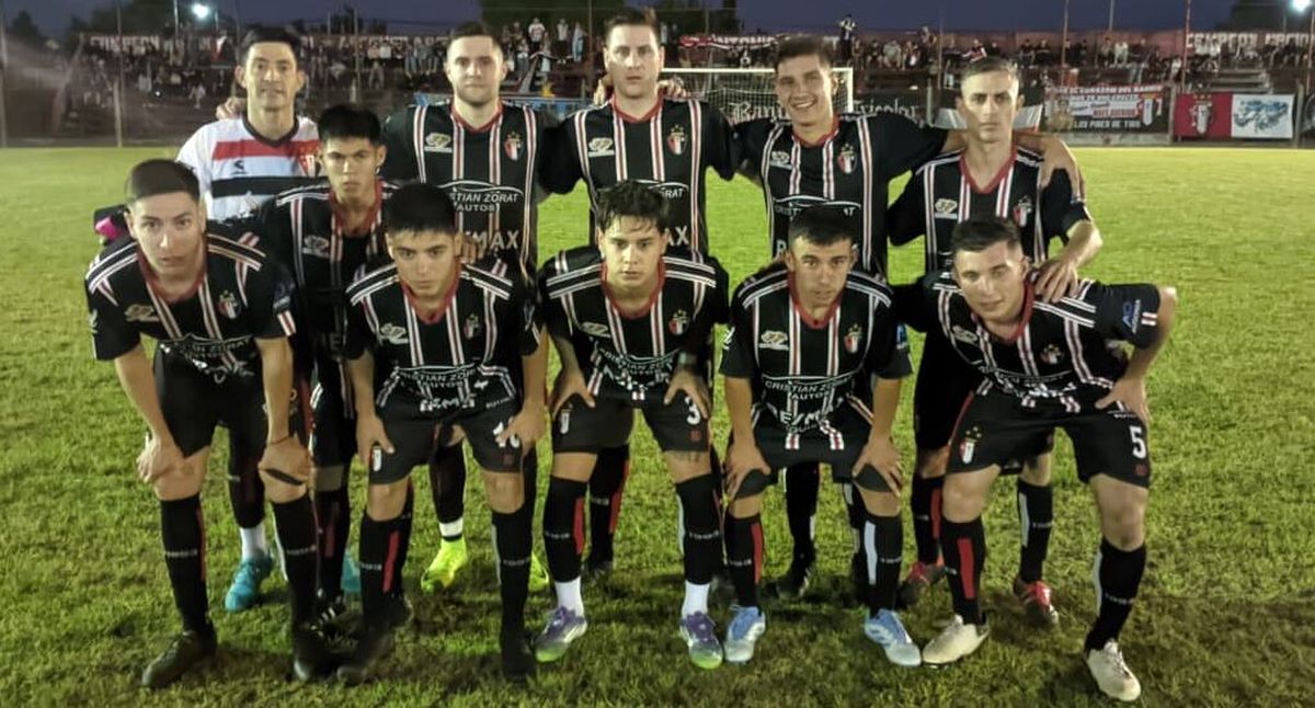 Atlético y Tiro ganó sobre la hora y es semifinalista. Foto: Equipo Ideal. Atlético y Tiro ganó sobre la hora y es semifinalista. Foto: Equipo Ideal.