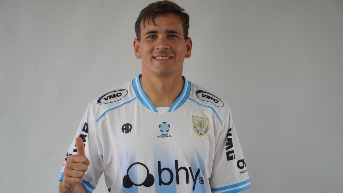 Federico Jourdan fue presentado como flamante refuerzo de Atlético Rafaela. Federico Jourdan fue presentado como flamante refuerzo de Atlético Rafaela.