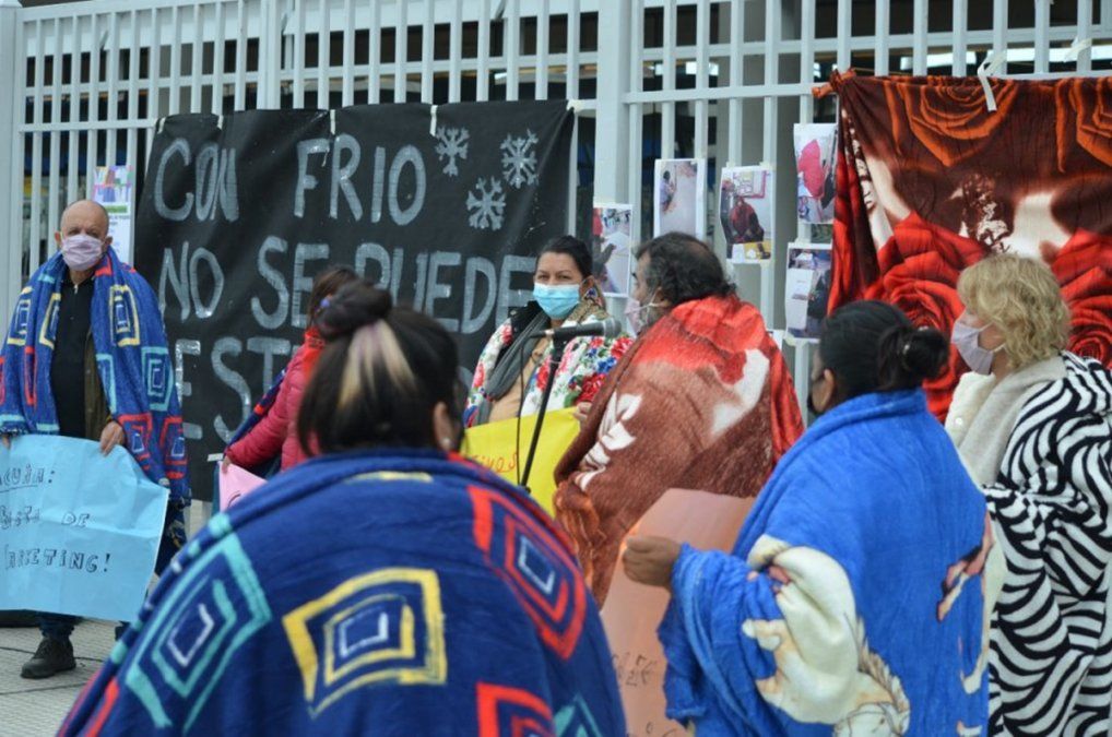 La asociación civil Proyecto 7 realizará un "frazadazo" y acampe frente al Indec, en el microcentro porteño, para pedir un "censo nacional real de las personas en situación de calle".