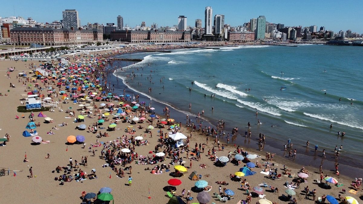 Playa de Mar del Plata. (Crédito: Turismo Mar del Plata)
