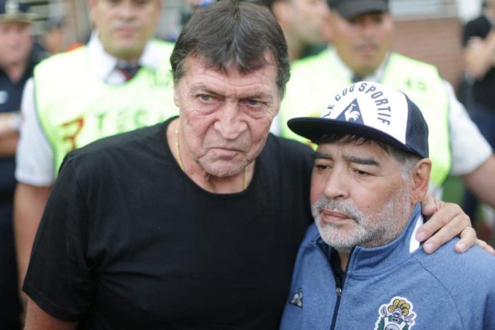 Julio Falcioni se sumó al reclamo pidiendo justicia por la muerte de Diego Maradona.