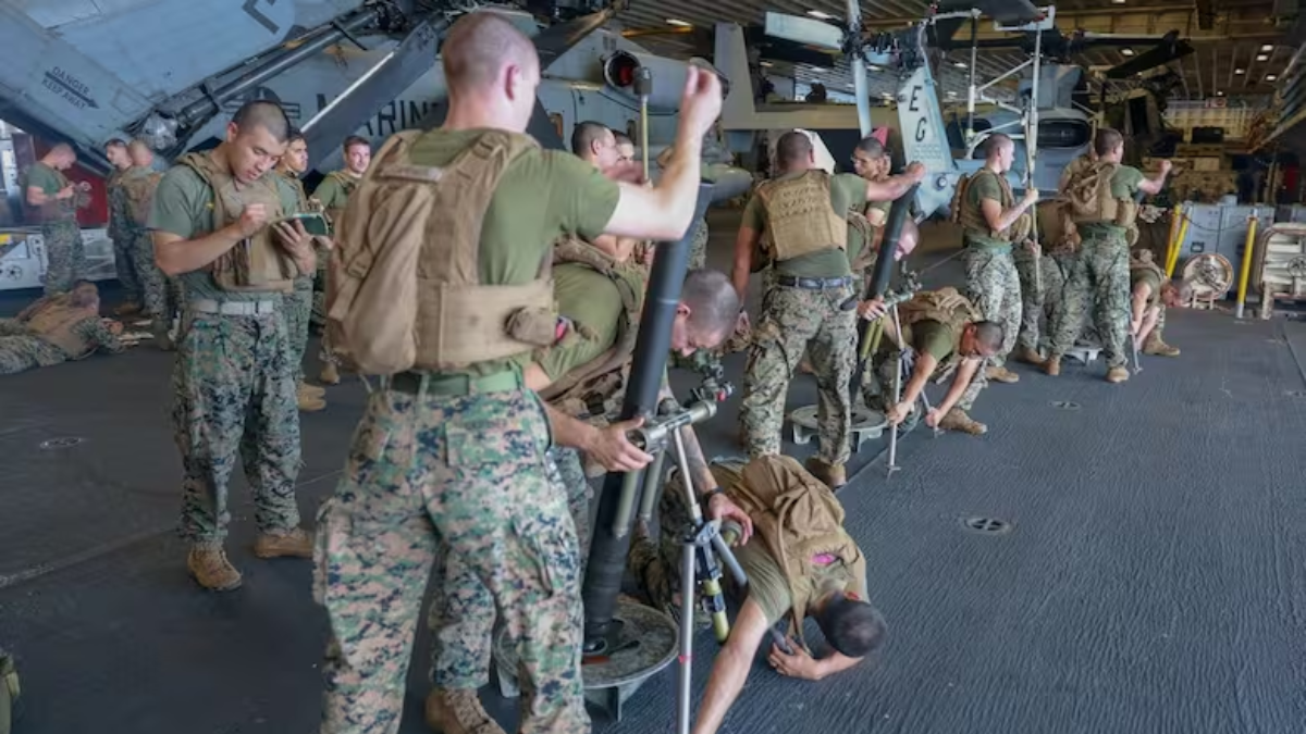 El Departamento de Defensa de EE.UU. publicó fotos del USS Iwo Jima, el buque que lidera el grupo anfibio que se dirige al Caribe Sur El Departamento de Defensa de EE.UU. publicó fotos del USS Iwo Jima, el buque que lidera el grupo anfibio que se dirige al Caribe Sur