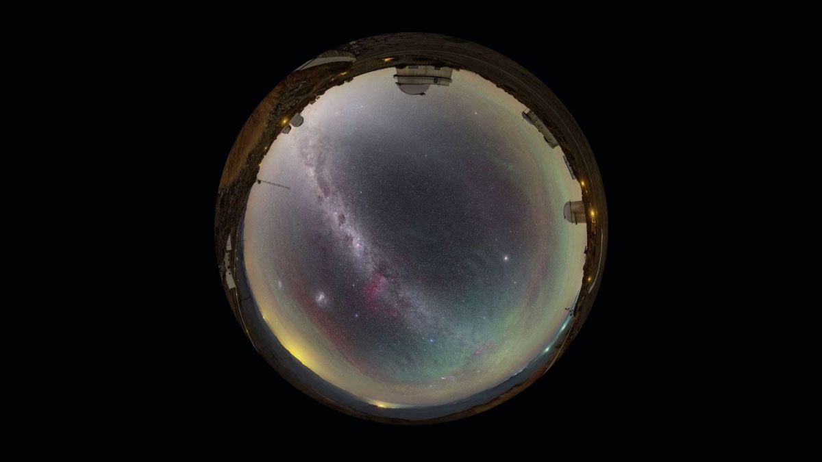 La vista de campo completo sobre el Observatorio La Silla.&nbsp;