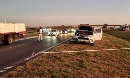 Choque fatal en la autopista Rosario - Buenos Aires, a la altura de Fighiera. Choque fatal en la autopista Rosario - Buenos Aires, a la altura de Fighiera.