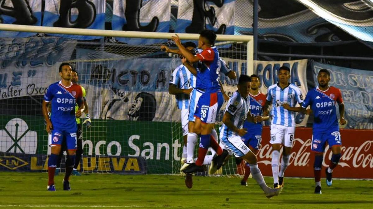 Unión debe ganar para seguir aspirando a acceder a la zona principal de la Copa de la Liga Profesional. Enfrentará a Arsenal a partir de las 17:10.
