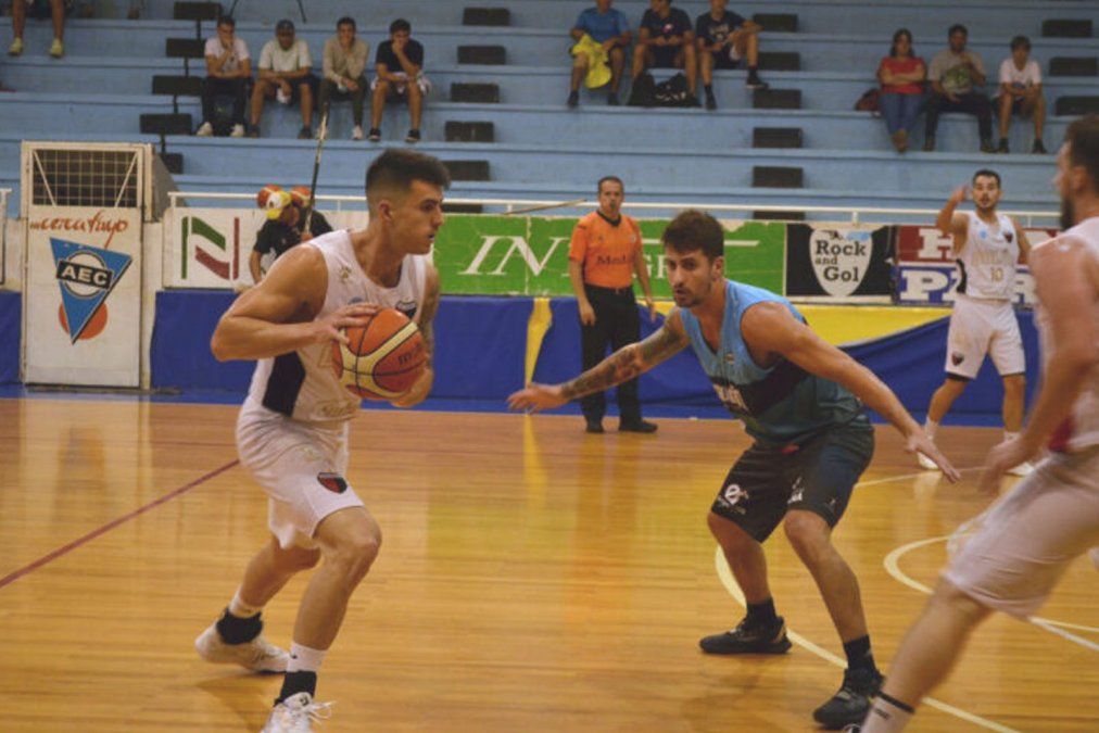 El conjunto sabalero consiguió un triunfo como visitante en la Liga Argentina de Básquet.