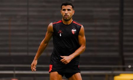 Pier Barrios, uno de los que se perfila para ser capitán en Colón, contó cómo está el equipo, a una semana del debut ante Deportivo Madryn. Pier Barrios, uno de los que se perfila para ser capitán en Colón, contó cómo está el equipo, a una semana del debut ante Deportivo Madryn.