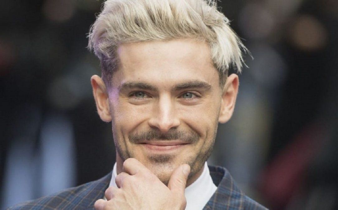 Zac Efron apareció con un rostro completamente distinto ...