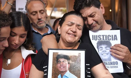 No sé qué hacer sin vos: emotivo mensaje de la mamá de Fernando Báez Sosa, a un mes de la condena a los rugbiers No sé qué hacer sin vos: emotivo mensaje de la mamá de Fernando Báez Sosa, a un mes de la condena a los rugbiers