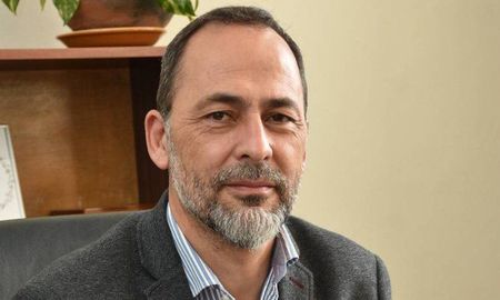 El director del Iapos, Oscaro Broggi, consideró que el sistema de compra de medicamentos que ofrece el Colegio de Farmacéuticos de Santa Fe es el mejor disponible y aseguró que la obra social no tiene la estructura para generar su propio sistema. El director del Iapos, Oscaro Broggi, consideró que el sistema de compra de medicamentos que ofrece el Colegio de Farmacéuticos de Santa Fe es el mejor disponible y aseguró que la obra social no tiene la estructura para generar su propio sistema.