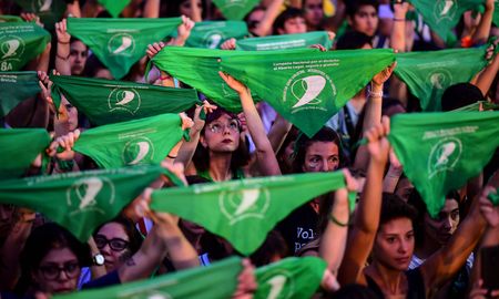 El Centro de Estudios de Estado y Sociedad (Cedes) en alianza con Ibis Reproductive Health lanzaron hoy su iniciativa Mirar de monitoreo de la política pública de acceso a la Interrupción Voluntaria del Embarazo (IVE) en la Argentina. El Centro de Estudios de Estado y Sociedad (Cedes) en alianza con Ibis Reproductive Health lanzaron hoy su iniciativa Mirar de monitoreo de la política pública de acceso a la Interrupción Voluntaria del Embarazo (IVE) en la Argentina.