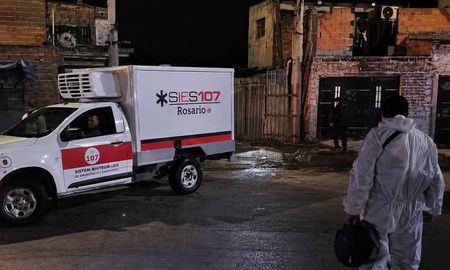 El ataque armado ocurrió durante la noche del jueves en la zona sudoeste de Rosario. Imagen intervenida con inteligencia artificial. El ataque armado ocurrió durante la noche del jueves en la zona sudoeste de Rosario. Imagen intervenida con inteligencia artificial.