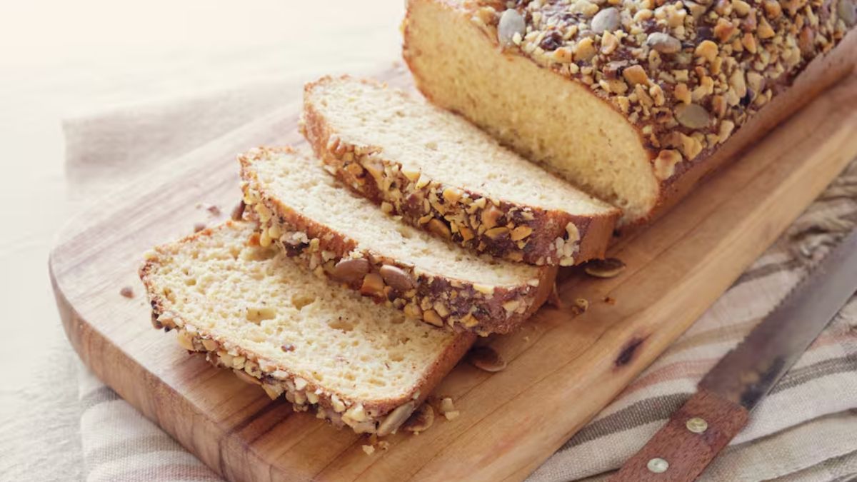 Este pan keto de microondas es perfecto para desayunos con palta