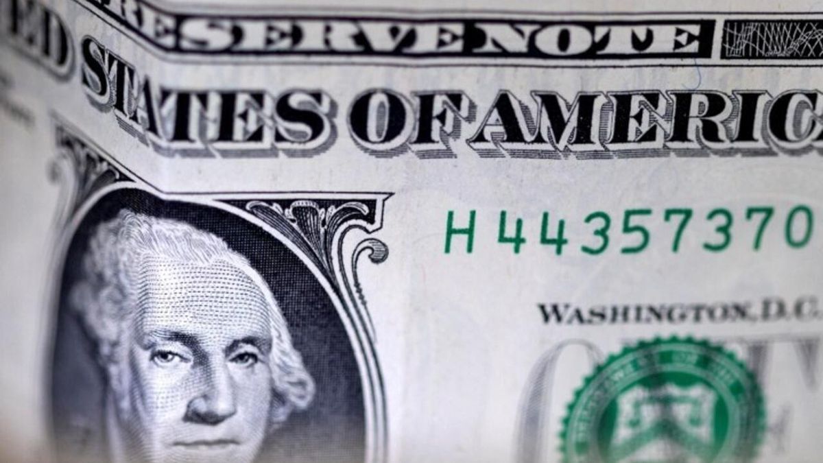 El dólar blue acentuó su tendencia alcista en el arranquedel año y supera máximos históricos.