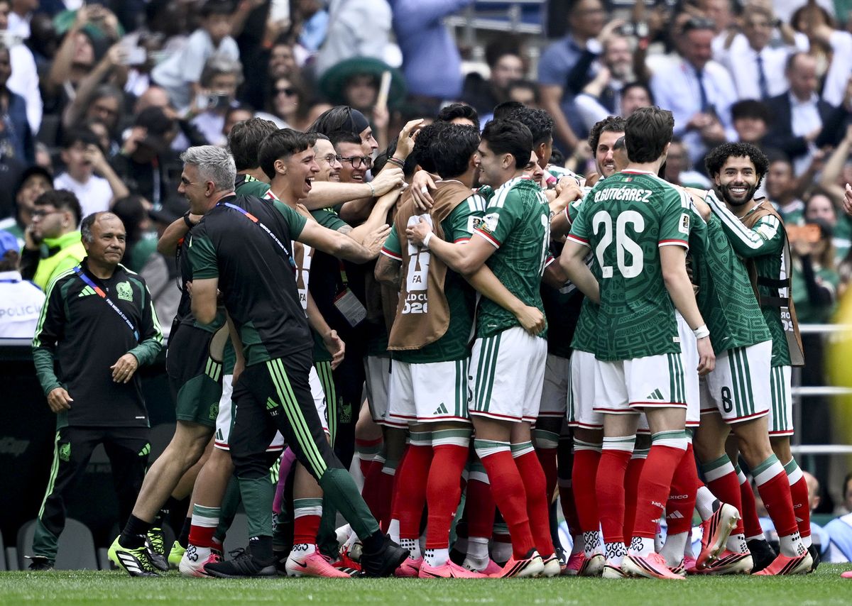 Quiñones aprovechó un error defensivo y le dio la ventaja a México. Quiñones aprovechó un error defensivo y le dio la ventaja a México.