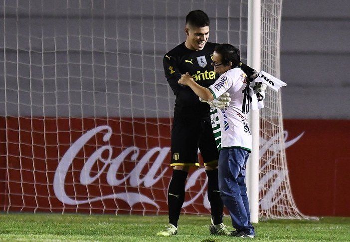 Esto también es fútbol: el penal que emociona a todos