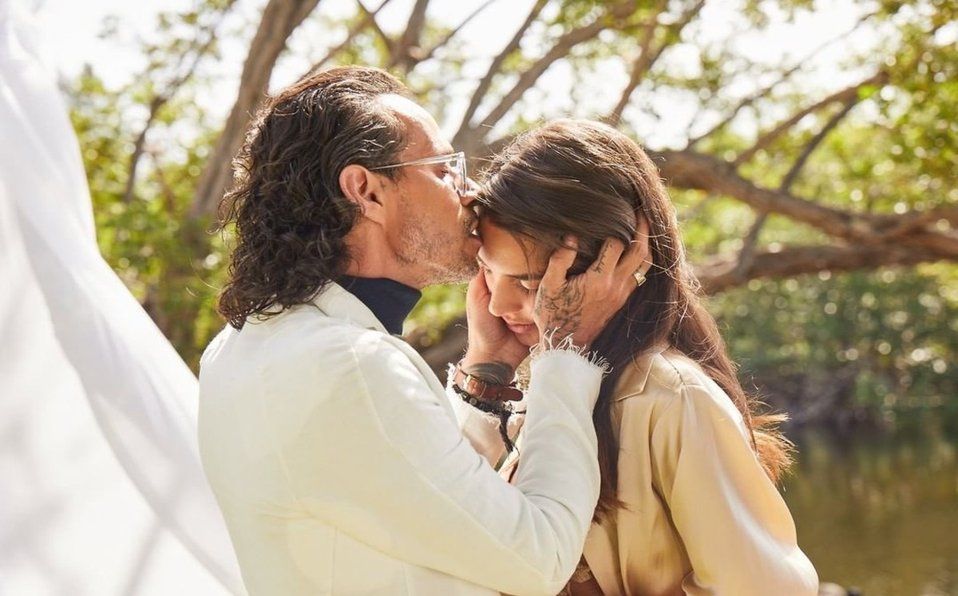 Algunos afirman romance, otros la filmación de una nueva canción