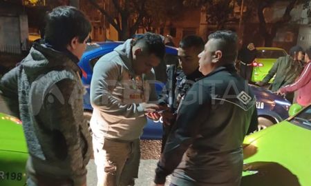 El remisero asaltado llamó a la policía y el ladrón fue detenido a las pocas cuadras El remisero asaltado llamó a la policía y el ladrón fue detenido a las pocas cuadras