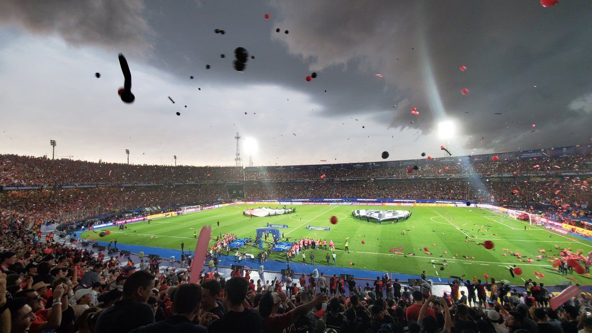 La primera polémica del partido: el empujón a Christian Bernardi