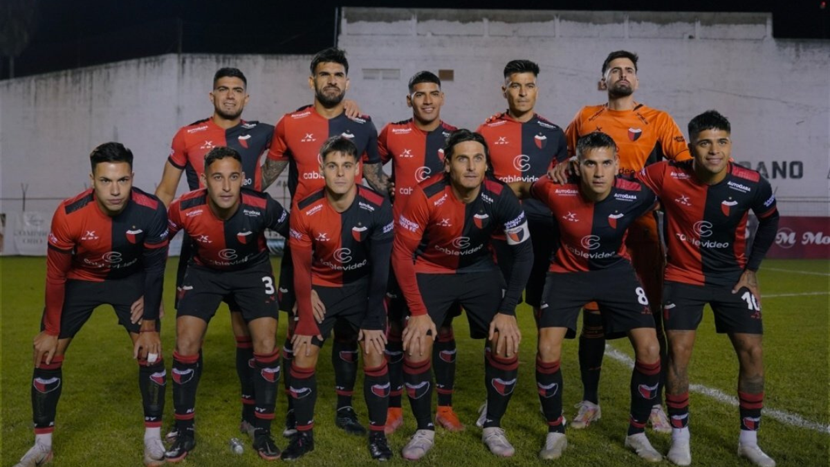 El once inicial que dispuso Delfino para el partido de Colón ante Defensores.