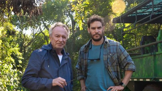 Oscar Martínez y Matías Mayer protagonizan El último gigante, el nuevo éxito de Netflix.