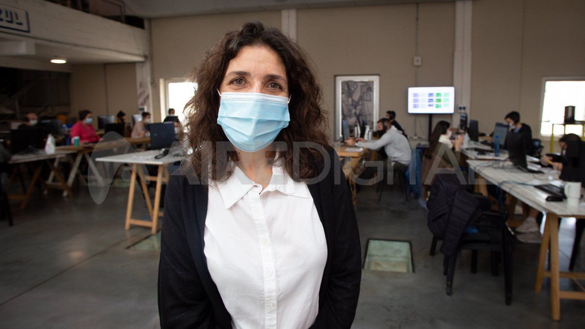 La coordinadora general del 0800 covid, Mariana Belotti, destacó la importancia de llamar a la central lo antes posible ni bien se perciban síntomas de coronavirus. 