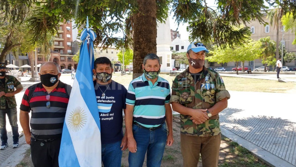 Los ex combatientes de las Malvinas fueron parte del acto que se realizó en Santa Fe, en simultáneo con actos en todo el país.