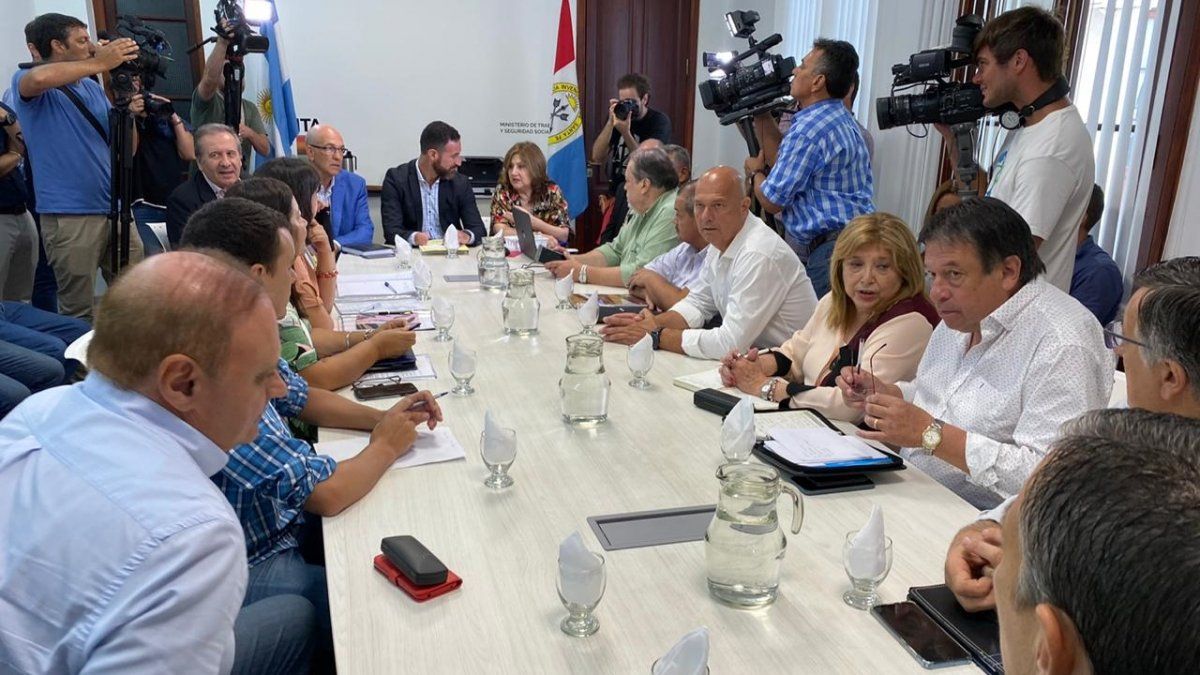 La paritaria docente tuvo su primera reunión y continuará el 20 de febrero