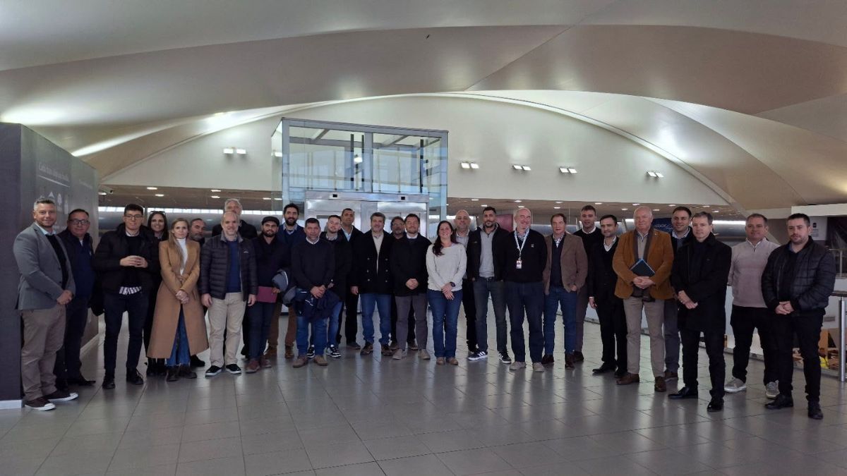 Autoridades provinciales y empresas autopartistas se reunieron para avanzar en programas de innovación tecnológica y propuestas de capacitación, con el objetivo de fortalecer la competitividad y abrir oportunidades en mercados internacionales.