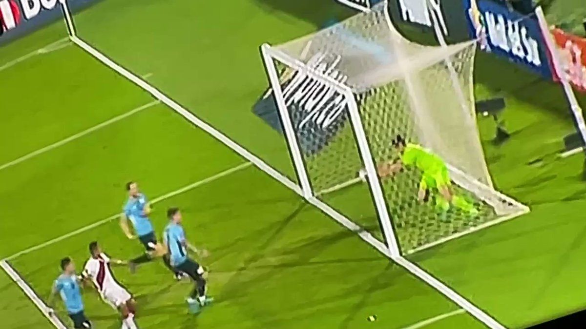 La gran polémica de Uruguay vs. Perú por las Eliminatorias Sudamericanas.