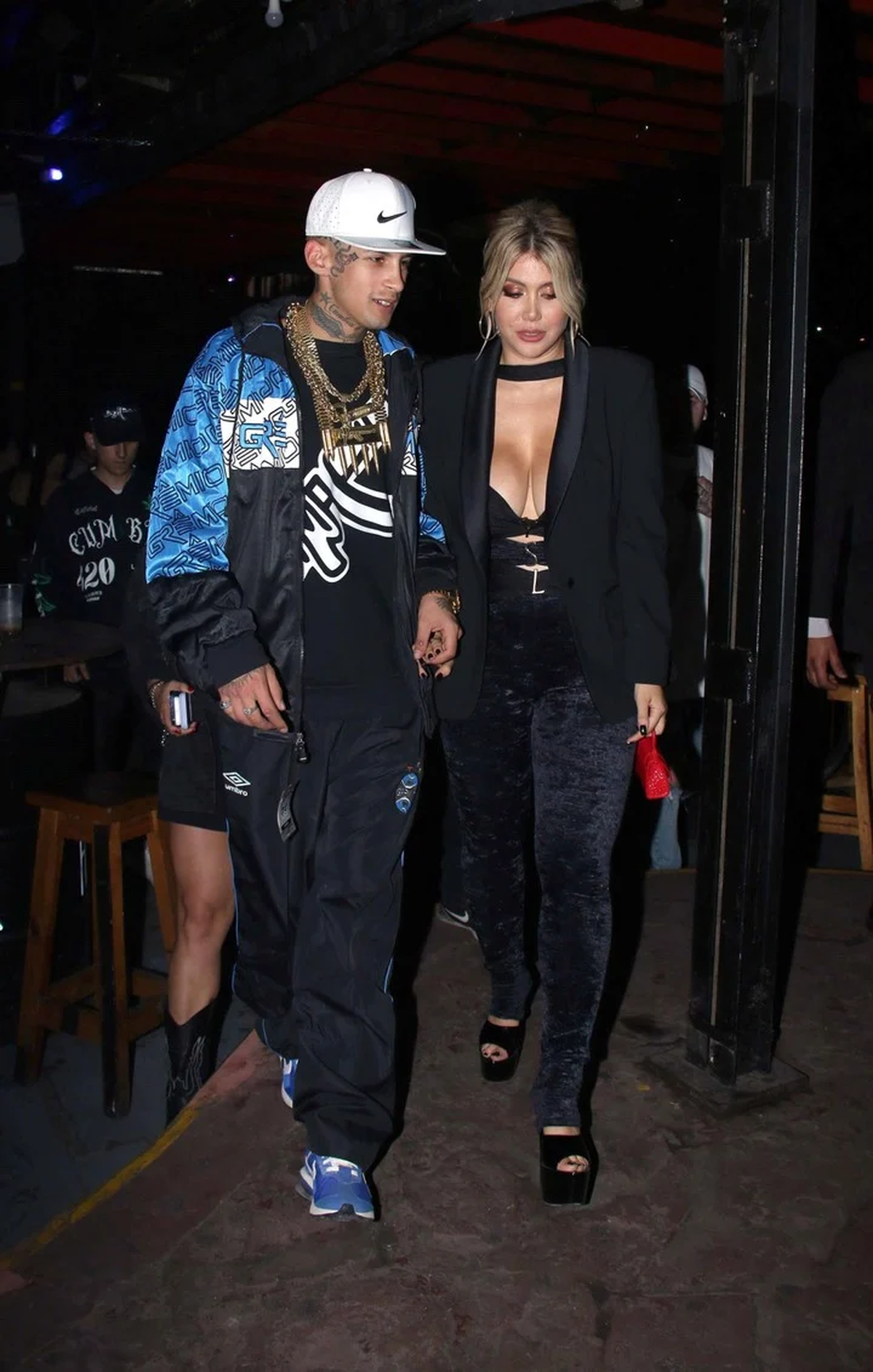 L-Gante junto a Wanda Nara, en un evento que compartieron con su madre. Foto: Movilpress