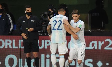 Lucas Alario ingresó por Lautaro Martínez, promediando el segundo tiempo de la victoria de la selección argentina ante Ecuador por 1 a 0, en el comienzo de las Eliminatorias Sudamericanas. Lucas Alario ingresó por Lautaro Martínez, promediando el segundo tiempo de la victoria de la selección argentina ante Ecuador por 1 a 0, en el comienzo de las Eliminatorias Sudamericanas.