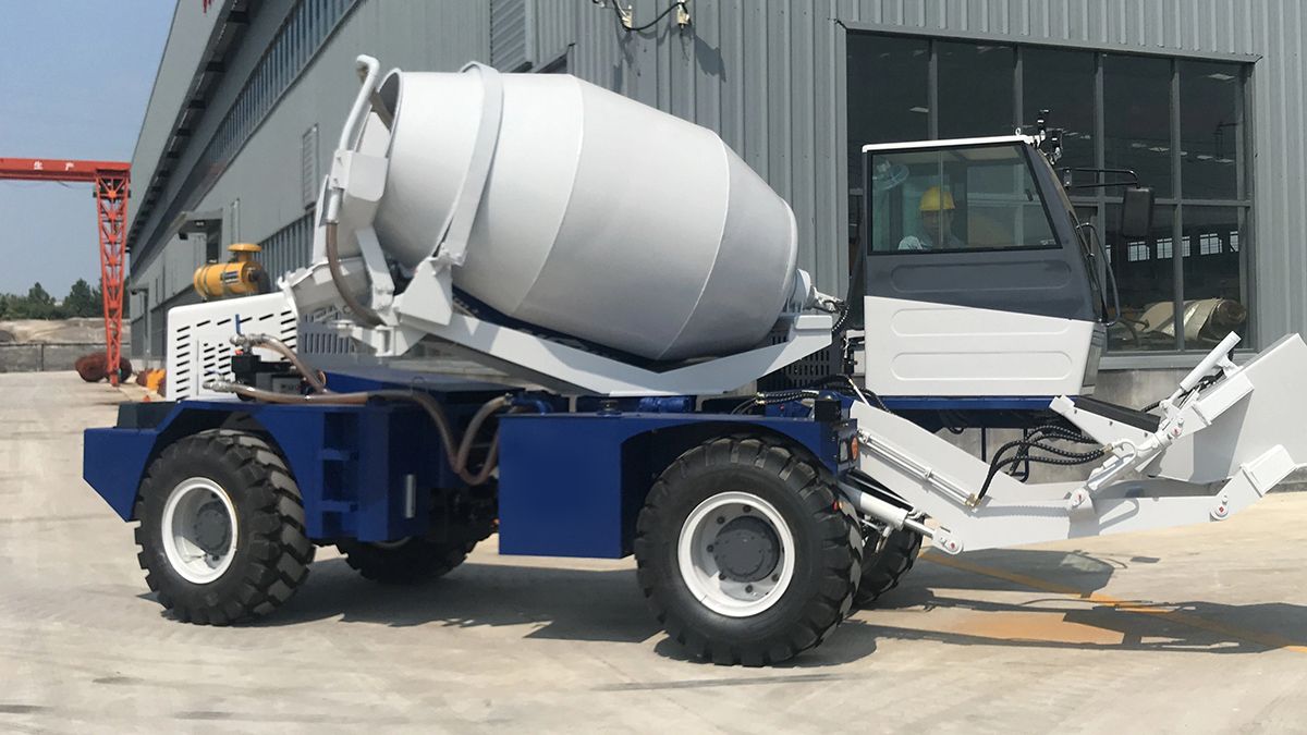 Los compañeros de trabajo relataron que estaba trabajando mientras la maquinaria estaba en funcionamiento. De repente