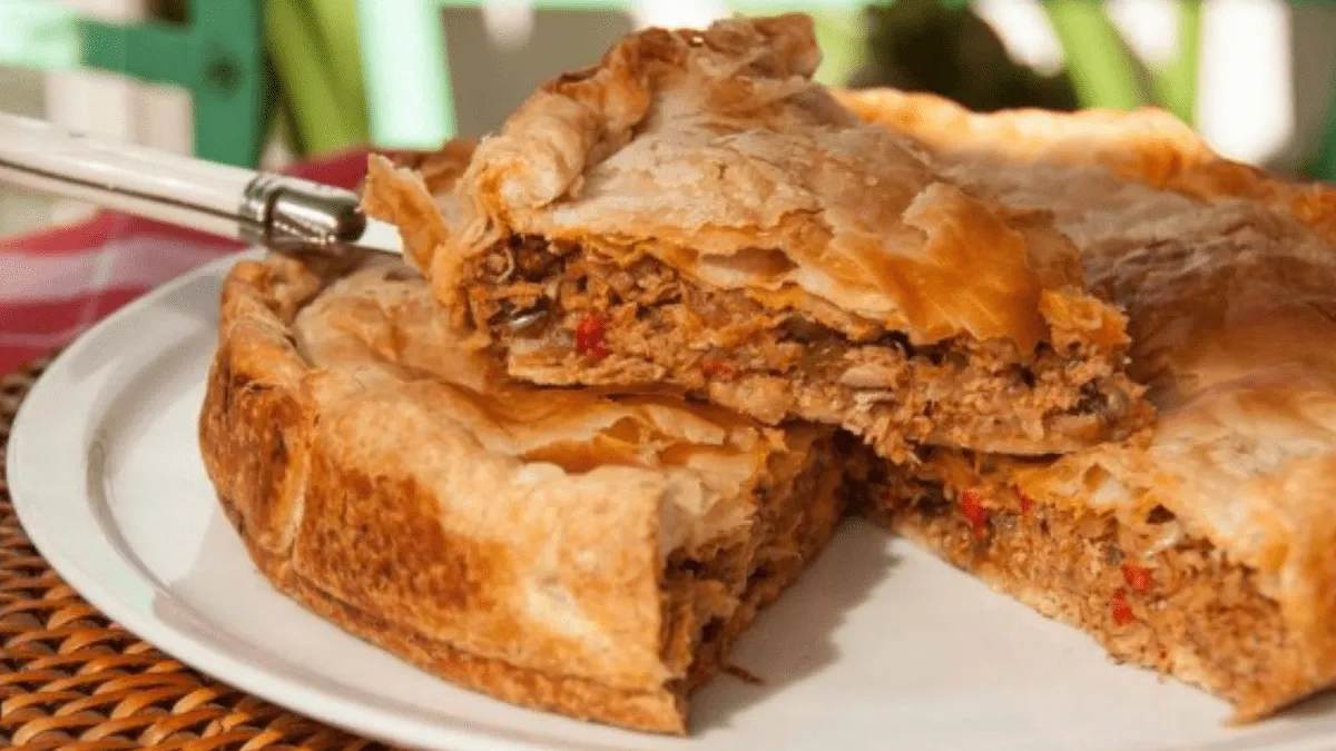 La tarta de atún es deliciosa y saludable, perfecta para disfrutar en familia. La tarta de atún es deliciosa y saludable, perfecta para disfrutar en familia.