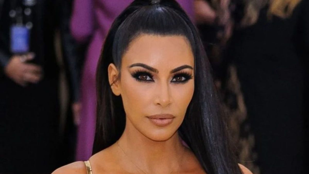 Kim Kardashian mostró cómo era su rostro antes de las cirugías - Kim Kardashian’s Iconic Fashion Moments – Reality Queen Turned Fashion Mogul