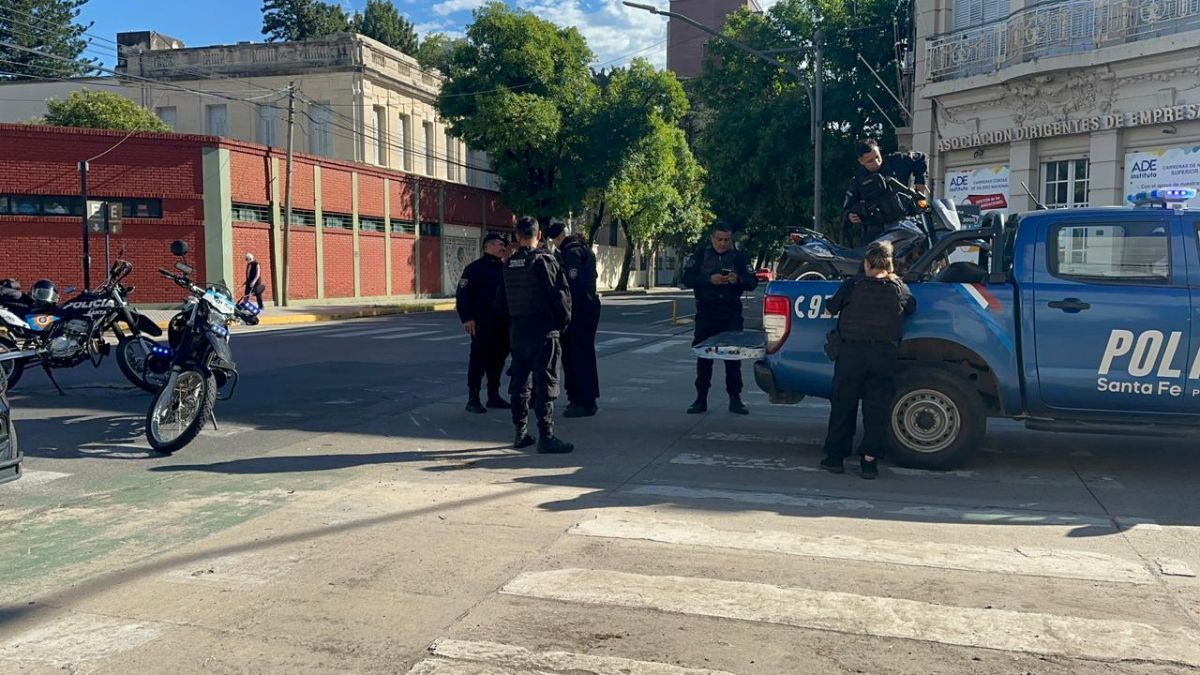 El hecho ocurrió en primeras horas de la mañana de este domingo. El hecho ocurrió en primeras horas de la mañana de este domingo.