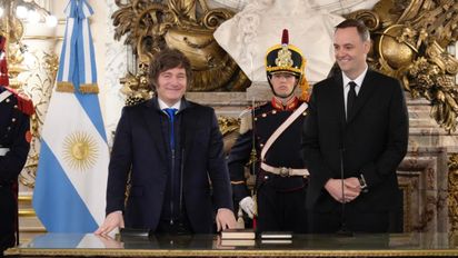 Javier Milei volvió a defender a Manuel Adorni en medio de las causas por corrupción: 