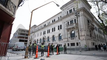 Se define si queda preso el abogado detenido por operar con escrituras truchas