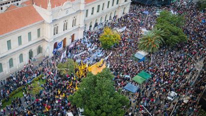 A un año de la masiva marcha universitaria, los docentes siguen reclamando mejoras salariales
