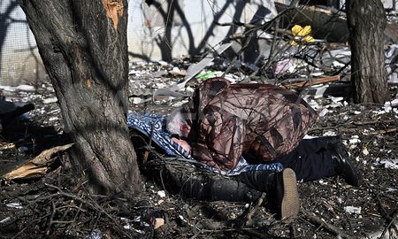 La ONU informó que se registraron 102 civiles muertos entre los que hay siete niños. La ONU informó que se registraron 102 civiles muertos entre los que hay siete niños.