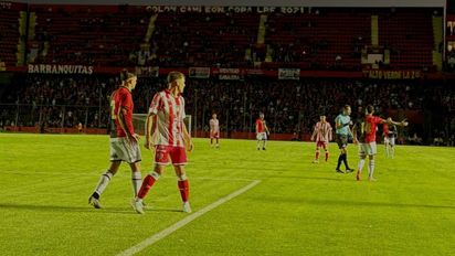 Colón consiguió un agónico triunfo ante Talleres de Escalada y cortó la sequía