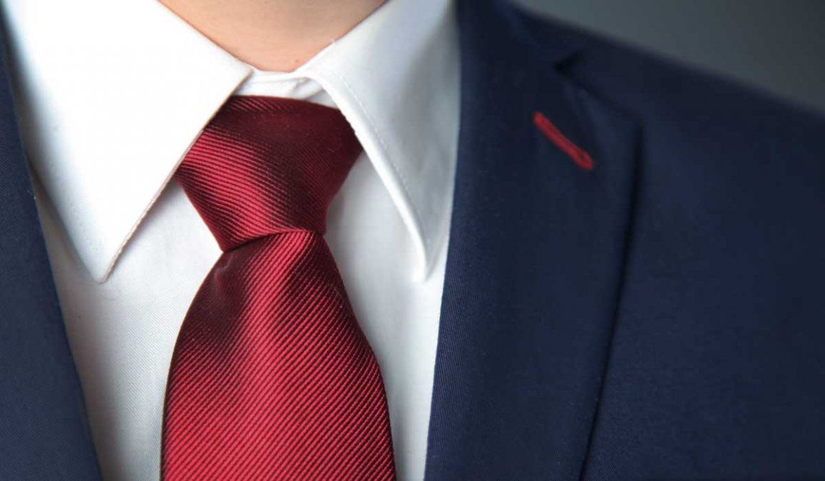 El paso a paso para hacer el nudo de la corbata de formas diferentes.