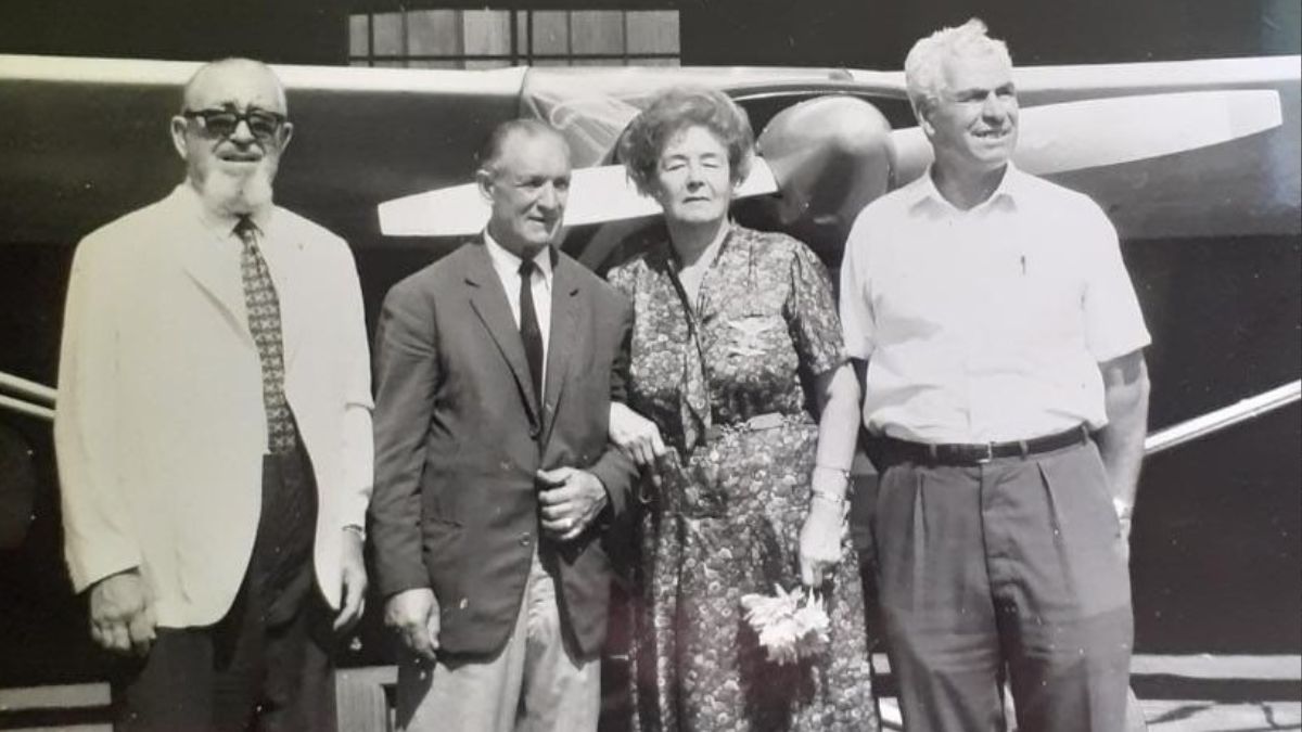 El 16 de enero de 1972 el Aero Club de Cosquín, Córdoba, fue bautizado con su nombre. Amalia falleció en la Capital Federal el 8 de octubre de 1985, a los 90 años y, sus restos, descansan en el Panteón Militar del Cementerio de la Chacarita. El 16 de enero de 1972 el Aero Club de Cosquín, Córdoba, fue bautizado con su nombre. Amalia falleció en la Capital Federal el 8 de octubre de 1985, a los 90 años y, sus restos, descansan en el Panteón Militar del Cementerio de la Chacarita.